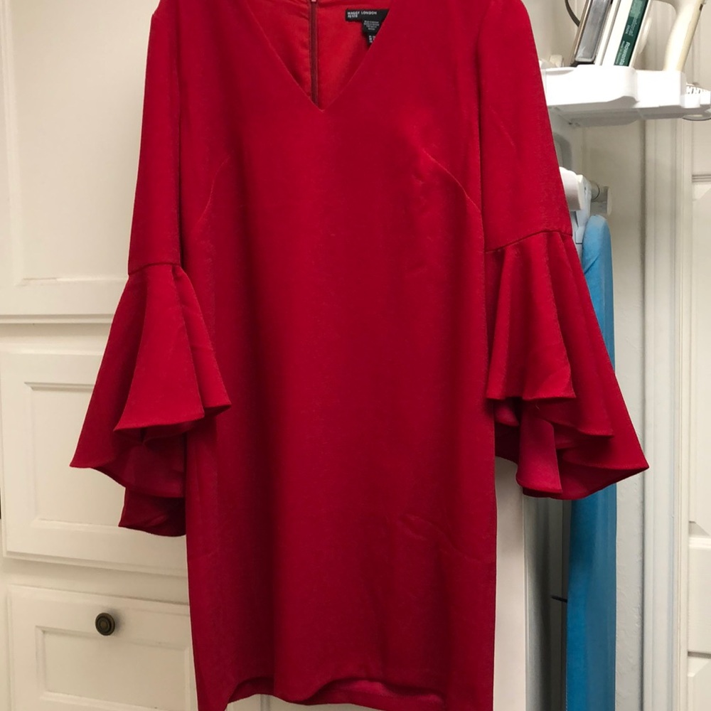 Maggie London Red dress - looks beautiful on!